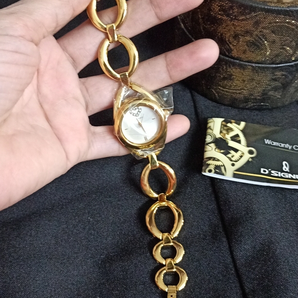 D'signer Ladies Wrist Watch - Picture 5 of 10